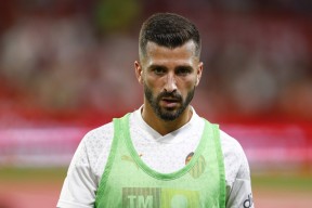 LOL台服官网下载地址-关键时刻NBA总决赛传出新动向，瓦伦西亚主帅复盘，管理层表态：球迷炸锅，心理建设被强调的简单介绍